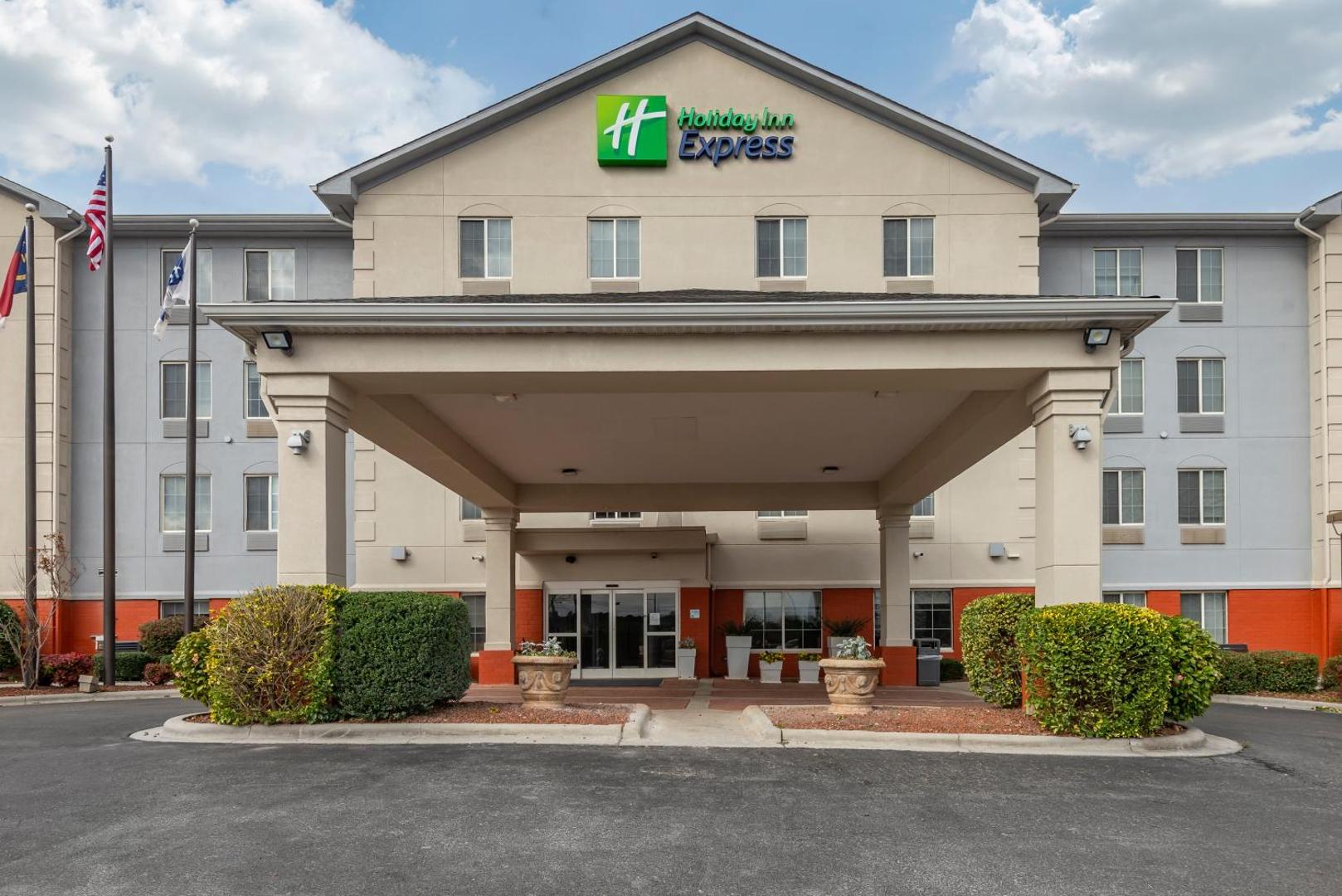 Holiday Inn Express Charlotte West – Gastonia, an IHG Hotel